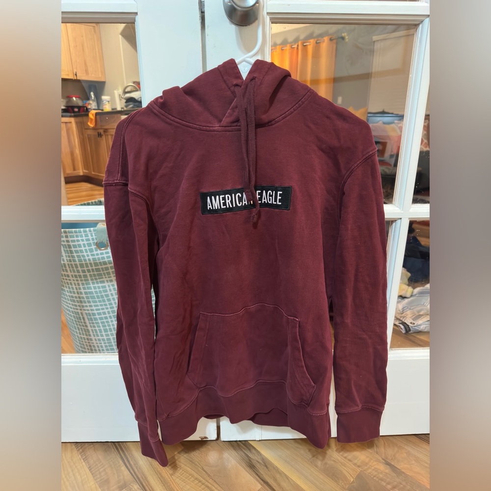 American Eagle burgundy hoodie - like new, worn a handful of times. Size S